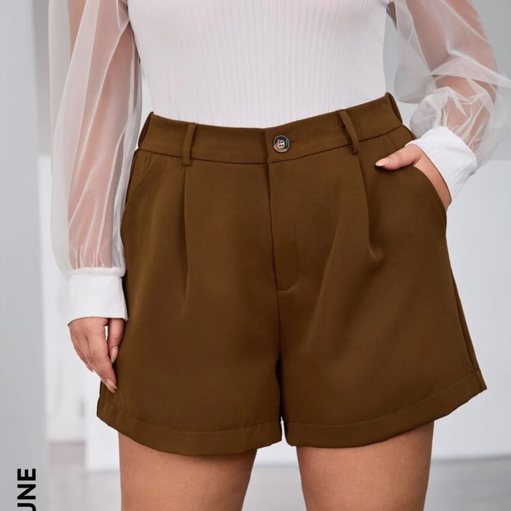 SHEIN Plus Shorts